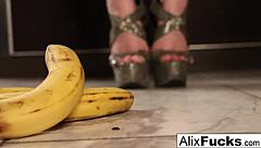 Alix lynx seduces hotel delivery girl jenna j ross with big tits