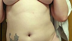 pawg says, 'i'm rubbing my pussy quietly.'