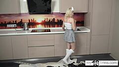 Carolina Monroe's Amazing Pussy.