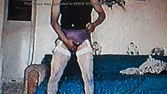 cuidando a mi hijo en casa, no quiero que llegue su mama y lo halle con su compadre