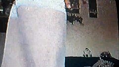 cuidando a mi hijo en casa, no quiero que llegue su mama y lo halle con su compadre