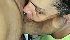 i give a guloso boquete to the sexy muscular black bodybuilder, he's bisexual gay.