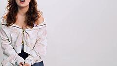 Watch Leana Lovings Orgasm Up Close In Solo Masturbation!