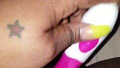 Wet pussy toy play up close, but it keeps dying.