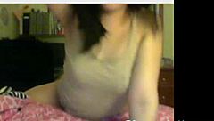 Cute Asian Teen Twerks Her Ass on Webcam