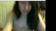 Cute Asian Teen Twerks Her Ass on Webcam