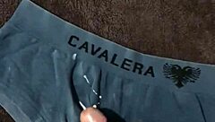 Horny guy masturbates to delicious cumshot.