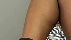 Ebony Shemale Wanking Closeup