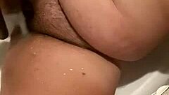 Watch me squirt hard while using this water jet wand