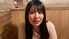 Hey, my tall Japanese girlfriend gives amazing handjob and doggystyle fucking in hotel