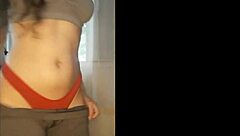 分享我的拉丁美女湿润的独乐时刻