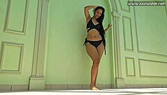 Small tits latina babe andreina de luxe underwater, tight pussy explored