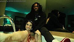 This Teen Amateur In The Hood Offers Sex For Cash With Her Big Ass