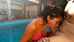 does the argentinian amateur deepthroat in the pool?