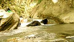 拉丁裔业余爱好者等待阿尔法男性独自支配她