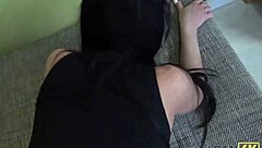 Wow, small mishaps lead to blowjob for cash!