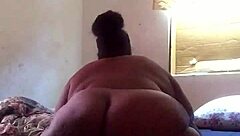 big booty ebony riding monster cock 😍