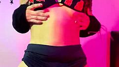 Sofie Lollipop the nerdy otaku makes a Naruto-themed call while assfucking and cumming