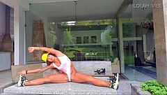 Teacher guides brazilian stretching session