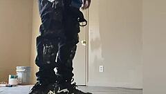 Ebony lady handles 9-inch monster during outdoor lunch break