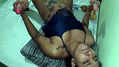 Panamanian girl fucks pussy with two dildos 😏
