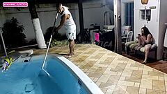 I didn't have money to pay the pool cleaner but in exchange I let him eat my little ass with big dick alex lima oficial