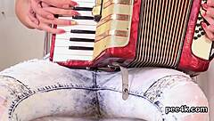 Stunning Looker with Narrowed Cunt Filled by Warm Pee and Blasts