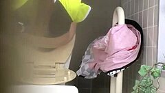 Japanese toilet part 2: what's inside?