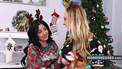 Family Women Offer Pussy As Christmas Gift Freeuse