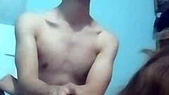 En webcam le toco las tetas y la pongo deperrito