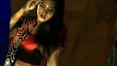 Sweet EXOTIC Desi Dancer From INDIA