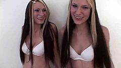 Simpson twin with rounded tits fingers her pussy to orgasm