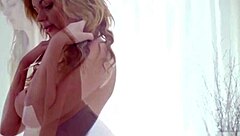 Emily Thorne在TrickyMasseur会话中的高潮觉醒