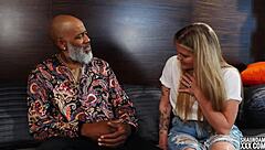 Tiff超馋老男人大屌你懂的