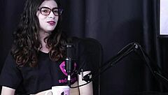 Did you see this transsexual hiding her dick in photos? A man liked it, and she's shy but does what she wants in group sex