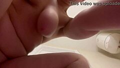 Masturbate that pussy close up, can you see it?