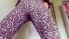 MILF shakes ass in leggings for loud wild farts