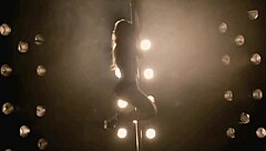 Shakira Pole Dancing in Sexy Bikini