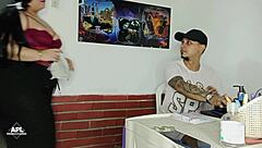 Mi madrastra tiene un culo hermoso 😍