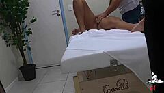 想看我辣妻向按摩师屈服吗？