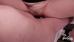 arianna, 34, shows off her generous tits and ass