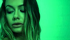 naomi swann breaks rules in deep bondage?