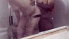 Eating girlfriend's wet pussy in bathtub