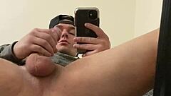 Watch Joshuaaalewisss Stroke His Monster Cock In The Mirror?