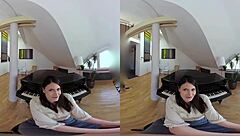 czech piano slut fucking hard in vr?